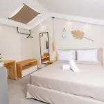 Ionas 3 * Νέα Σκιώνη